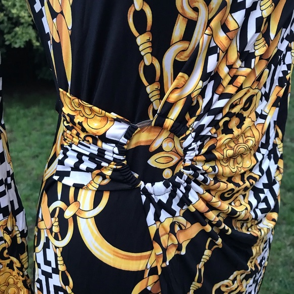 Chain pattern Designer Dress - Picture 5 of 8